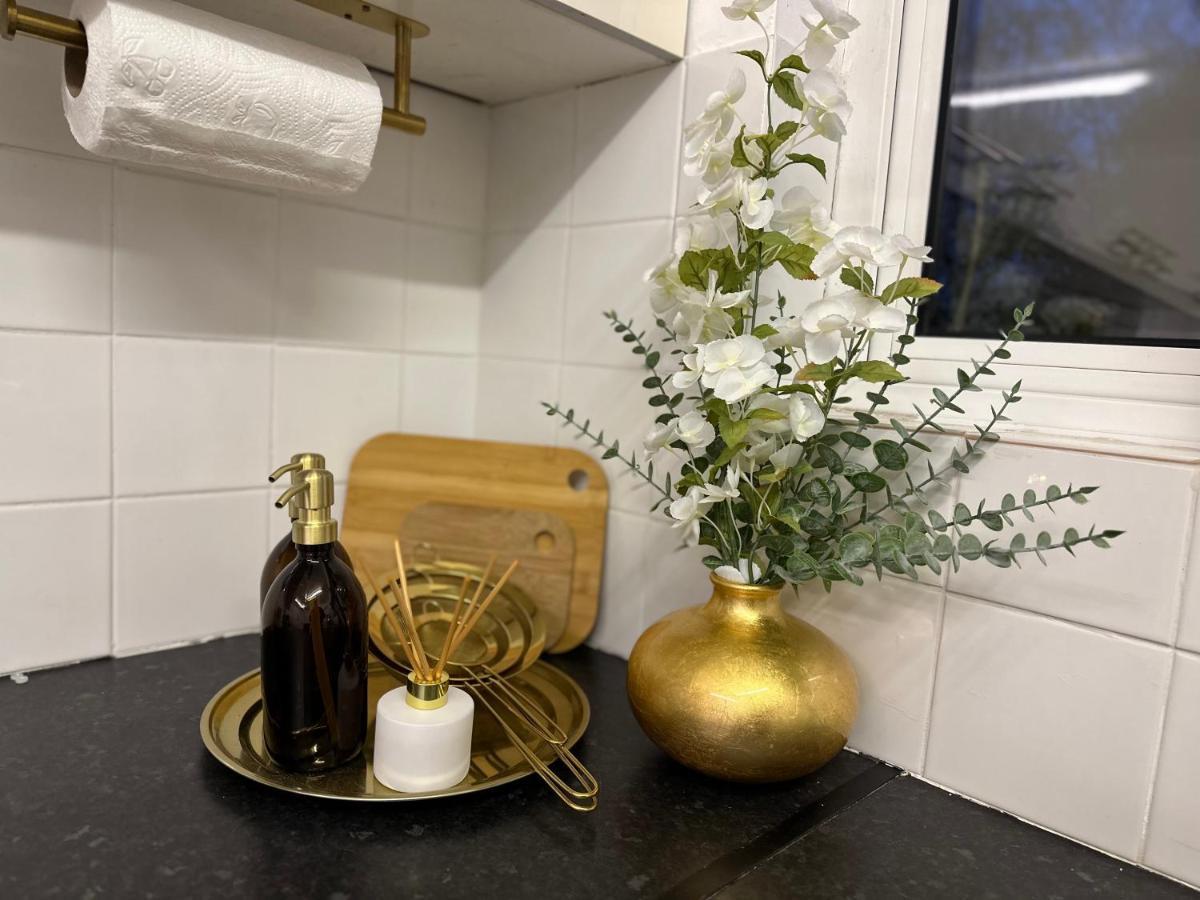 Three Bedroom Rural, Relaxing And Peaceful,Dogs Welcome! With Cymru Holidays Абъргавени Екстериор снимка